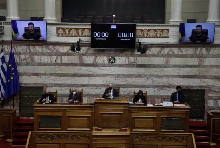 Βολοντιμίρ Ζελένσκι: Ελευθερία ή Θάνατος λέμε και εμείς σήμερα, ο λόγος του στην Ελληνική βουλή