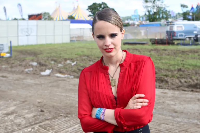 Anna Calvi - Suzanne And I 