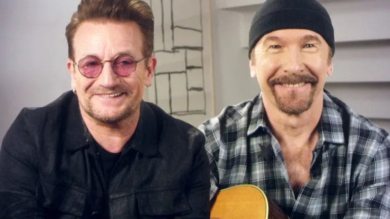 Οι U2 τραγουδούν για συμπαράσταση στην Ουκρανία 