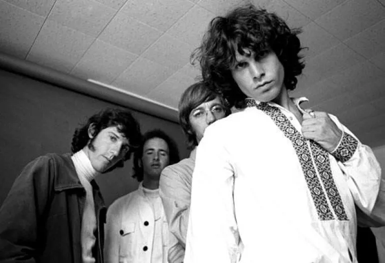  Love Her Madly-The Doors