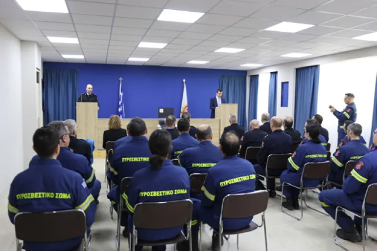 Στα δεξιά: Γιώργος Ζέρδιλας, Γενικός Διευθυντής Ομίλου Ιατρικού Αθηνών στις εγκαταστάσεις της Διοίκησης Πυροσβεστικών Υπηρεσιών Θεσσαλονίκης Στα δεξιά: Γιώργος Ζέρδιλας, Γενικός Διευθυντής Ομίλου Ιατρικού Αθηνών στις εγκαταστάσεις της Διοίκησης Πυροσβεστικών Υπηρεσιών Θεσσαλονίκης