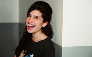 Ακυκλοφόρητες φωτογραφίες της Amy Winehouse πριν γίνει διάσημη