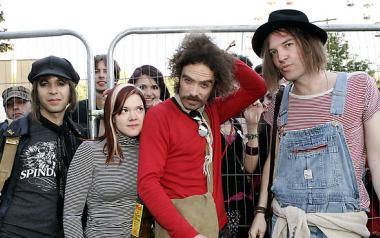 The Dandy Warhols, ουσιαστικά αυτό το τραγούδι τους έκανε, αλλά και τους τελείωσε