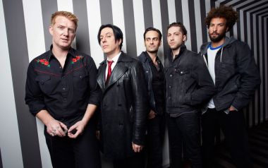 Vampyre Of Time And Memory-Queens Of The Stone Age