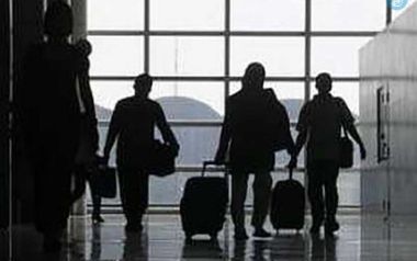 Το προφίλ του σύγχρονου Ελληνα μετανάστη: Μορφωμένος - Φεύγει λόγω αναξιοκρατίας και διαφθοράς