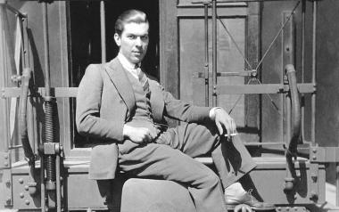 Ανδρέας Εμπειρίκος: Είναι τα βλέφαρά μου διάφανες αυλαίες...