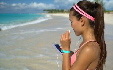 Μουσικές για το καλοκαιρινό σας mp3 player με κυκλοφορίες ολόφρεσκες έως και λίγων μηνών που ίσως σας ξέφυγαν…