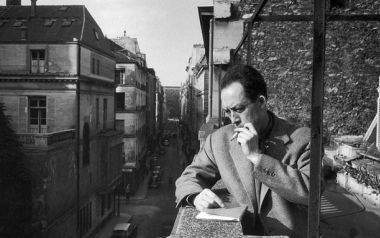 Αλμπέρ Καμύ: Κανένας δεν είναι ελεύθερος όσο υπάρχουν δυστυχίες...