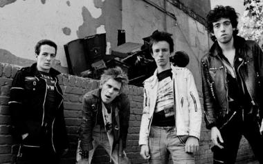 Πόσο ανάγκη έχουμε συγκροτήματα όπως οι Sex Pistols, οι Clash, οι Jam... 