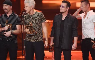 Edge/Adam Clayton στο 20ο ετήσιο πάρτι του Fan club των U2