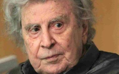 Μίκης Θεοδωράκης: Όταν ηχογραφούσαμε το δίσκο ''Επιφάνεια'' λέω στον Μπιθικώτση: Πρόσεξε την άνω τελεία...