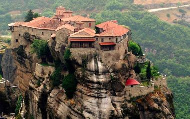 Μετέωρα, κοντά στον Θεό, προσφέρουν Θεϊκές εμπειρίες