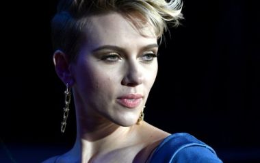 Η Σκάρλετ Γιόχανσον σε ρόλο τρανς άνδρα