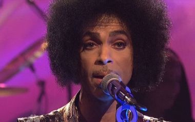 Η 'μωβ' λίστα μας: 30 τραγούδια του Prince