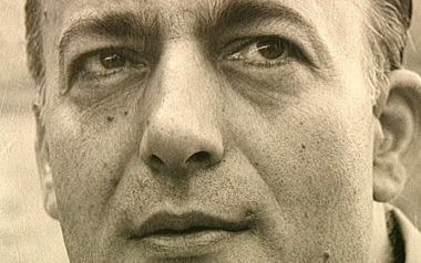 Νίκος Γκάτσος: Κάτω στον Πειραιά στα Καμίνια φτώχεια καλή καρδιά...