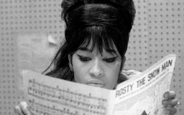 Ronnie Spector, μια λατρεμένη φωνή που δεν υπάρχει πια