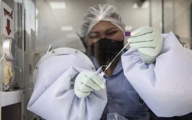 Όμικρον: Ποια είναι τα συχνότερα συμπτώματα που πρέπει να προσέξετε