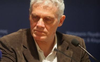 Τι ωραία που τα λέει, φταίμε όλοι μας: Δήλωση Τσιρώνη: Την ευθύνη για την πετρελαιοκηλίδα την έχει μια κοινωνία ολόκληρη