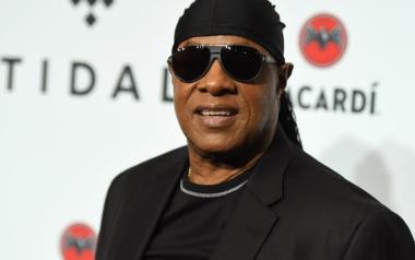 2 νέα τραγούδια ο Stevie Wonder