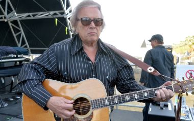 Don McLean: Υποκρισία οι μαυροφορούσες στο Χόλυγουντ που ανακάλυψαν μετά από 60 χρόνια τι συμβαίνει 