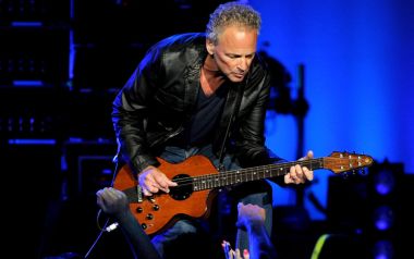 Σοκ προκάλεσε η είδηση: Fleetwood Mac χωρίς τον Lindsey Buckingham 