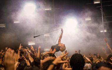 3 vέα τραγούδια από την Lady Gaga
