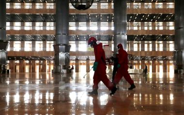 Guardian: Aμφιλεγόμενη εταιρεία παρέσυρε Παγκόσμιο Οργανισμό Υγείας και κράτη σε λάθη για την πανδημία