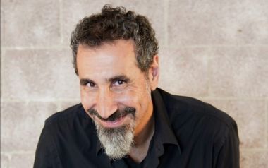O Serj Tankian εξηγεί γιατί δεν ηχογράφησε τα νέα του τραγούδια με τους System Of A Down