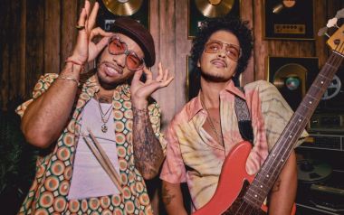 Bruno Mars και Anderson .Paak κυκλοφόρησαν τραγούδι σαν  Silk Sonic