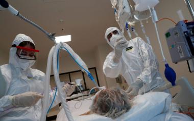 Φόρεσε εσύ την μάσκα σου και άσε τους άλλους να παίζουν Ρώσικη ρουλέτα με την υγεία τους, 70 θάνατοι, 639 οι διασωληνωμένοι