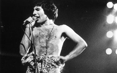 Πέρασαν 40 χρόνια - We Will Rock You - Queen