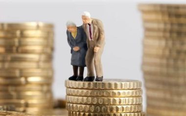 Μειώνονται οι συντάξεις τον Δεκέμβριο - Ποιοι χάνουν και πόσα