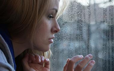 Εποχική κατάθλιψη: 8 απλοί τρόποι διαχείρισης των συμπτωμάτων