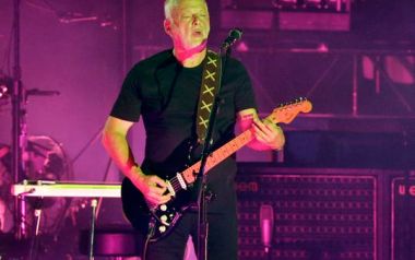 O David Gilmour στην Βενετία παίζει με την συνοδεία ποτηριών το “Shine On You Crazy Diamond”