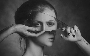 Ο άνθρωπος που σε πρόδωσε, δεν αγαπούσε εσένα, αλλά όσα του πρόσφερες...