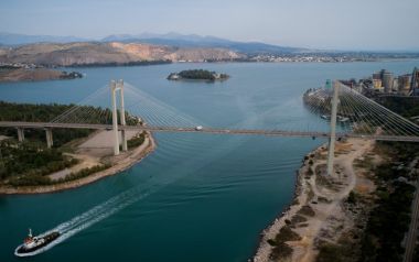 Ελεύθερες οι οδικές μετακινήσεις για την Εύβοια από Δευτέρα, τι θα γίνει με Σαλαμίνα, ΄Υδρα, Αίγινα 