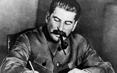 10 τραγούδια με αναφορά στον Joseph Stalin