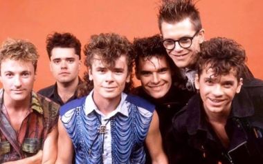 INXS: Ήμουν 15 ετών όταν άκουσα για πρώτη φορά την εθιστική εισαγωγή του Need You Tonight...