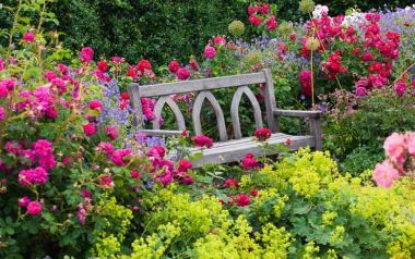 Ελένη, Κώστα, Χρόνια Πολλά! 10 τραγούδια για εσάς... 