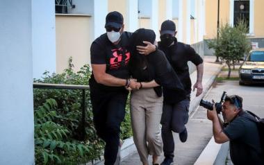 35χρονη με το βιτριόλι, παράφορη η ζήλια της, 'την έδωσαν' κινητό και διαδίκτυο