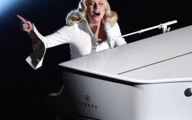 H Lady Gaga κέρδισε τις εντυπώσεις, αλλά όχι το όσκαρ