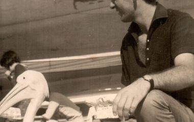 Ο Κώστας Ζουγρής απαντά στον εαυτό του και σ' αυτούς που του λένε, 'σ' αρέσει να σε κάνουν σκουπίδι;