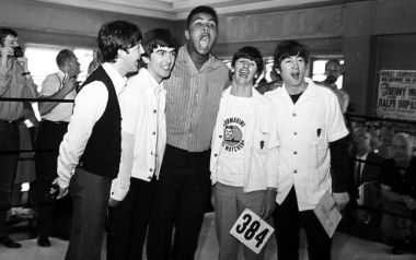 Όταν ο Muhammad Ali συνάντησε τους Beatles...