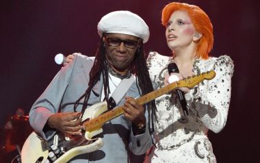 O Nile Rodgers για την εμφάνιση της Lady Gaga, o Bowie θα την λάτρευε