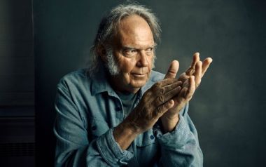 Το νέο 'ζωντανό' άλμπουμ του Neil Young με τραγούδια από όλες τις εποχές