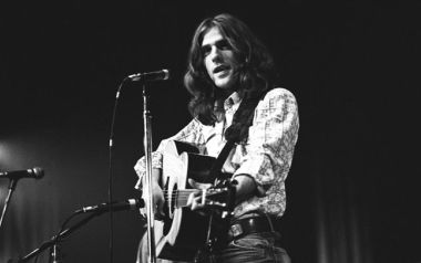 O Cameron Crowe μιλάει για τον φίλο του Glenn Frey