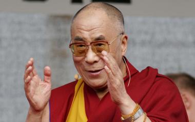Δαλάι Λάμα: «Δεν θα μπορέσουμε να ζήσουμε ειρηνικά αν πρώτα δεν βρούμε την ειρήνη μέσα μας.»