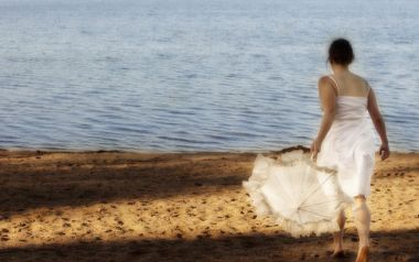 Καβάφης: Βγάζει η θάλασσα κρυφή φωνή...