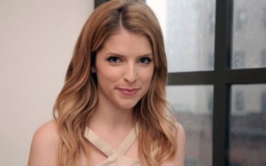 Τι σκέφτεται στο μπάνιο της  η Anna Kendrick