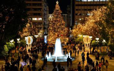 Σε ποια πόλη θέλετε να κάνουμε ρεβεγιόν Χριστουγέννων απόψε;